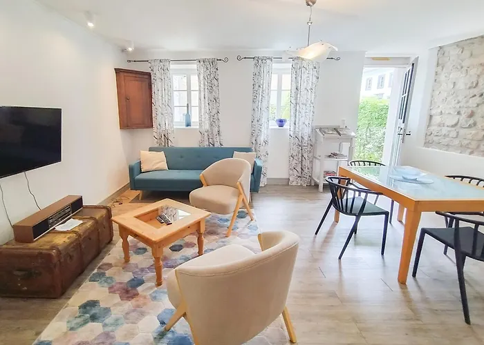 Apartment Living-in-history: Meister Carl Dudeldorf